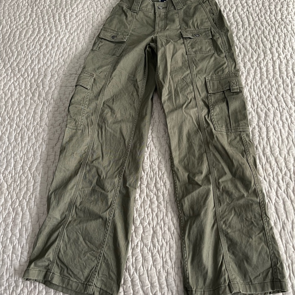 Hollister Women's Olive Cargo Pants